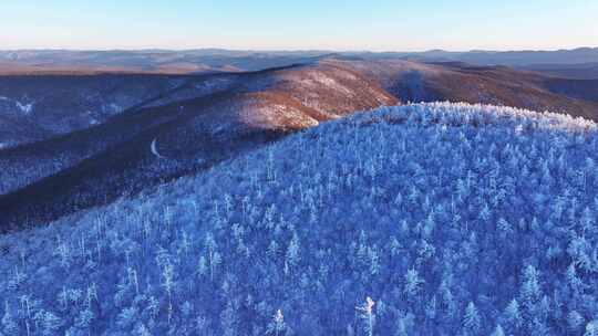 航拍大兴安岭冬季林海雪原