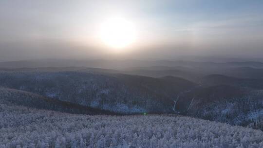 航拍大兴安岭黎明林海雪原