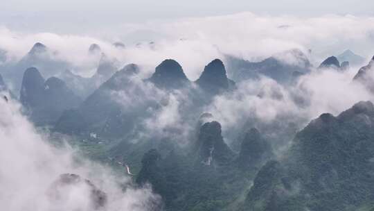 航拍桂林云海喀斯特山峰