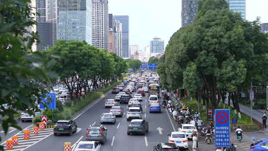 昆明北京路车水马龙