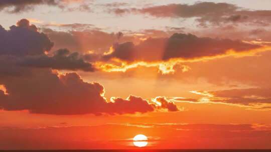 日出日落朝霞晚霞黄昏夕阳金色阳光穿透云层