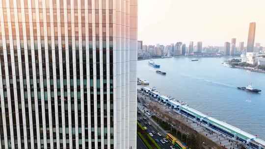上海市外滩陆家嘴东方明珠航拍