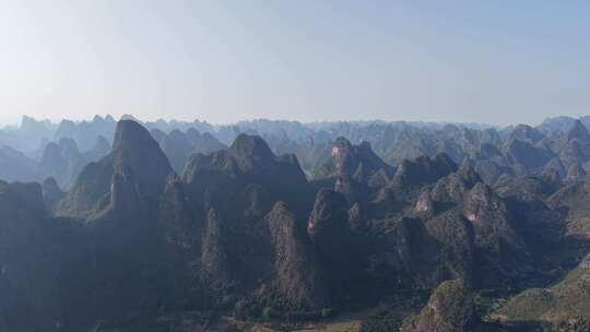 密集山峰桂林山川航拍