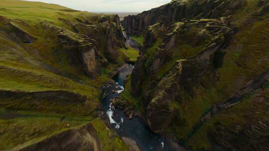 冰岛无人秘境穿越机治愈绿色视角