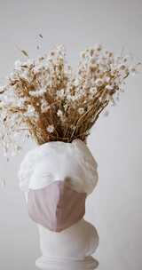 白色雕塑花瓶插花素材