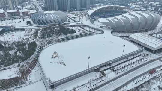 岳阳市体育馆雪景