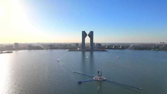 上海临港新片区滴水湖风景全景