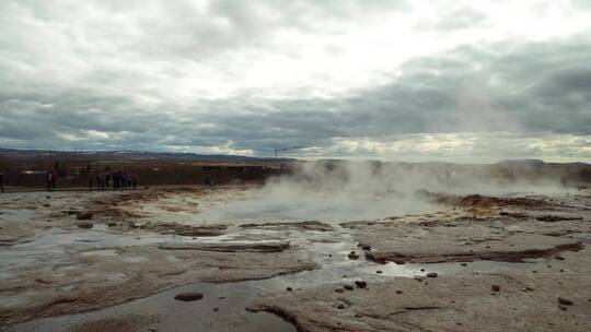 火山爆发景观