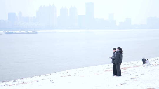 武汉汉口江滩雪景