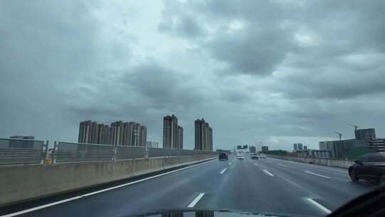 台风麦德姆来临深中大桥行车第一视角