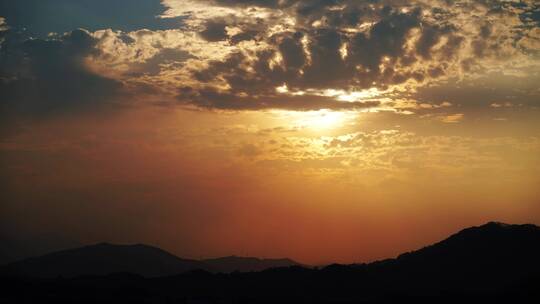 唯美日落夕阳黄昏傍晚天空云朵延时