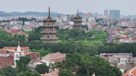 福建泉州开元寺双塔航拍