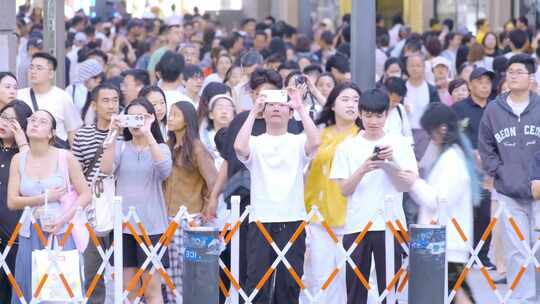 上海市外滩人山人海人流延时