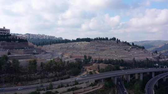 吉瓦特·绍尔耶路撒冷犹太墓地上空的航拍视频素材模板下载