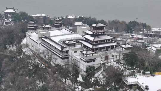 武汉航拍雪景古建筑铁门关晴川阁长江大桥