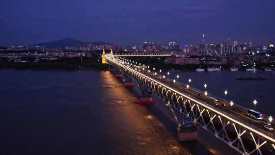 南京长江大桥傍晚夜景航拍