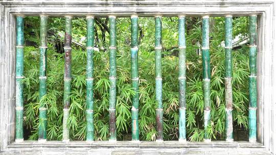 竹子和岭南园林古建筑墙上装饰窗户