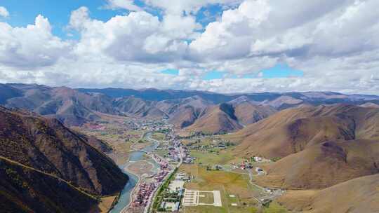 航拍四川川西新都桥鱼子西秋景彩林秋天