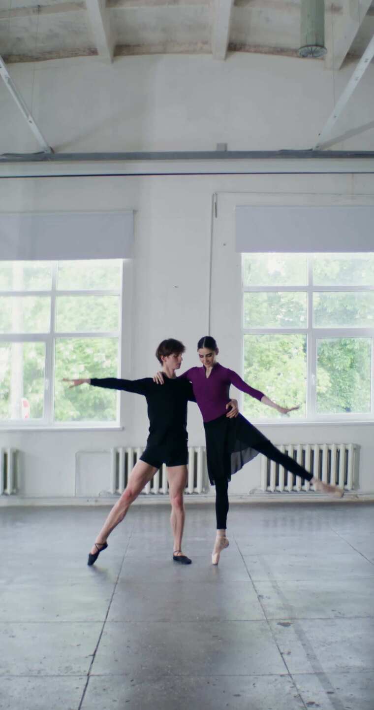 男人和女人跳芭蕾舞