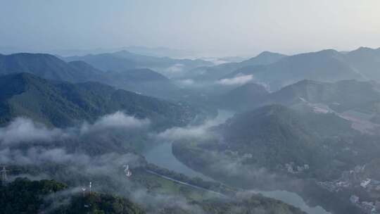 航拍广西清晨山村河流江河乡村田园风光