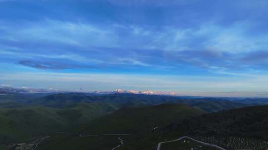 川西甘孜新都桥鱼子西贡嘎雪山航拍视频素材模板下载