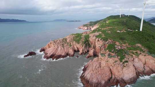 福建霞浦吕峡灯塔海边风车风景航拍