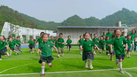 幼儿园小朋友孩子快乐的奔跑视频素材模板下载