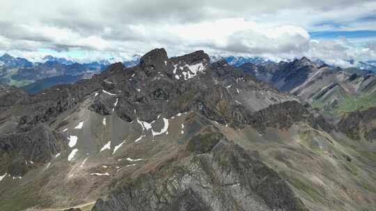 航拍四川阿坝小金大哇梁子火焰峰雪山风光