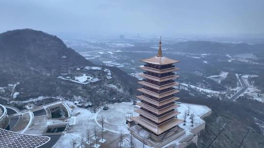 航拍南京牛首山风景区雪景