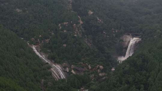 雨后泰山，龙潭飞瀑，高山流水