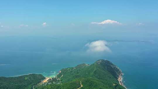 广东深圳大鹏半岛大雁顶蓝天白云海洋延时