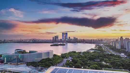 苏州中心金鸡湖