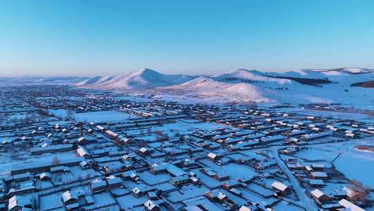 航拍冬季雪景小镇风光