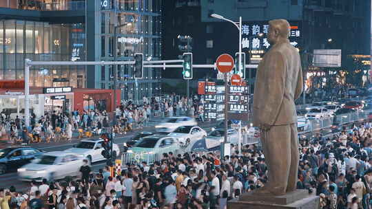 长沙黄兴路步行街夜景人山人海