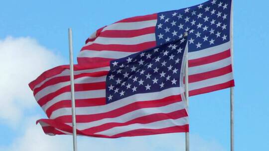 强风中的美国国旗视频素材模板下载