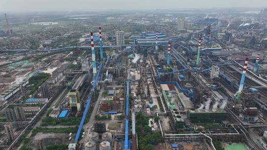 武汉武钢集团，厂区俯视横移镜头