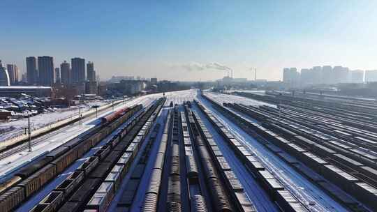 火车 雪国列车 哈尔滨南站 轨道 交通工具