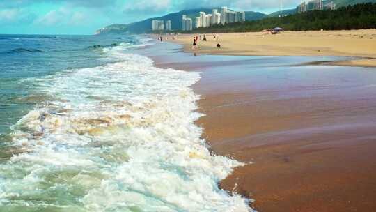 海浪沙滩海浪拍打沙滩航拍旅游素材