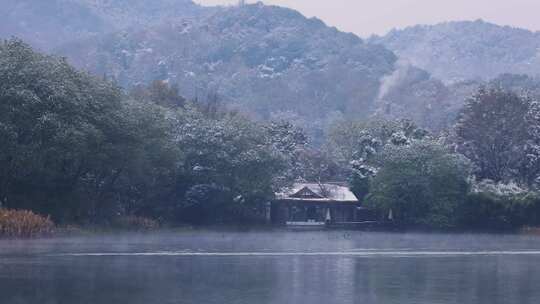 杭州市西湖浴鹄湾景区雪景