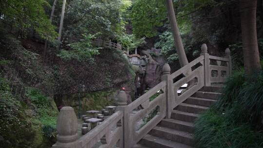 杭州宝石山景区金鼓洞景点