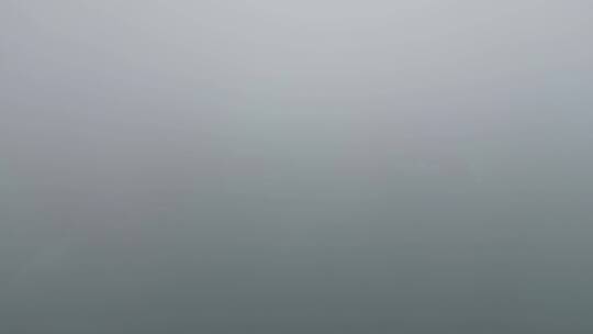 云雾中的鹿嘴山庄，美人鱼拍摄地
