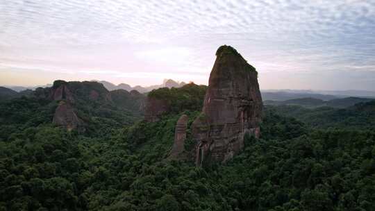 航拍韶关丹霞地貌丹霞山 阳元峰 长老峰景区