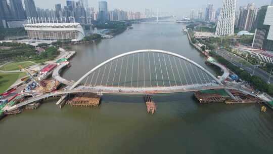 广州海心桥修建中