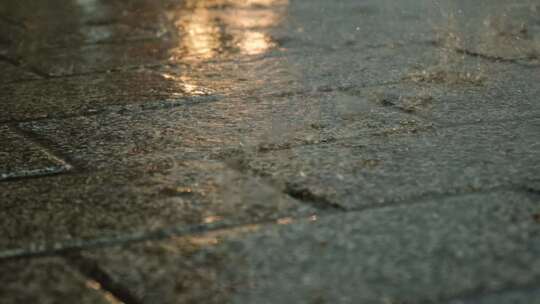 雨天地面积水