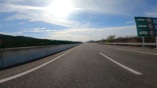 公路 车辆 行驶 移动 道路 自然风景