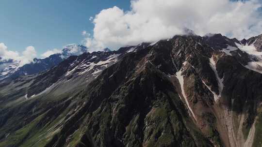 山，白雪覆盖，云，岩石