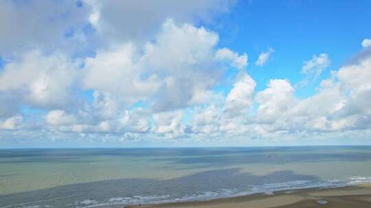 天空蓝天白云自然风景大海海浪海洋波浪