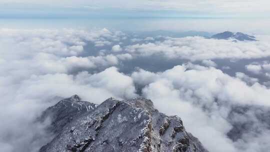 高山雪后云海航拍