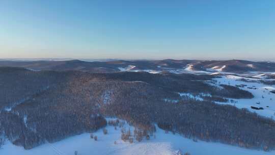 大兴安岭地理丘陵山区雪景