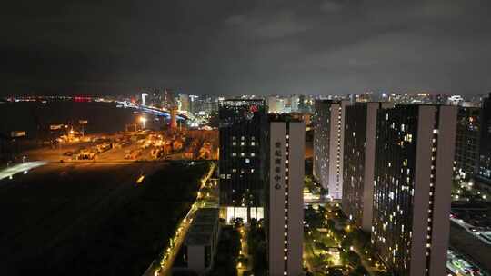 航拍广东汕头城市夜景灯光交通